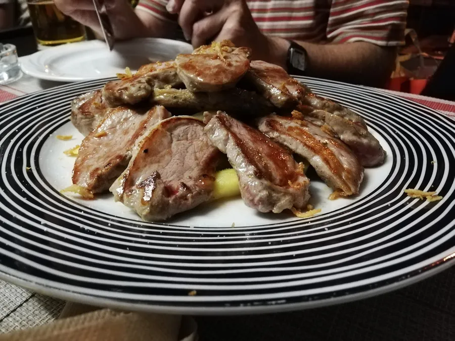 Medallones de solomillitos ibéricos, de la carta de Mesón Fresor