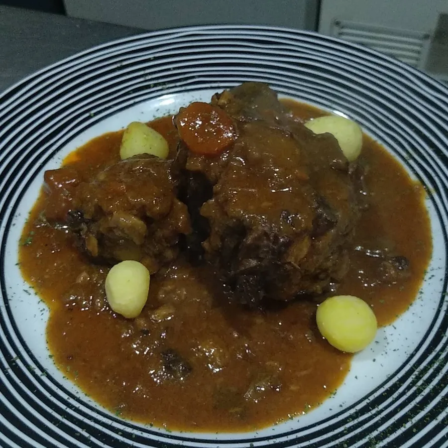 Rabo de toro estofado, de la carta de Mesón Fresor